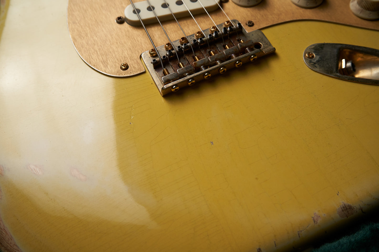 MK-58 / Faded Vintage White  / Relic Nitro Lacquer